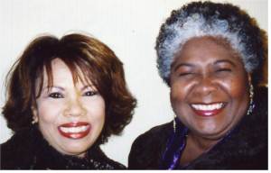 Dorothy and Candi Staton are happy to play again on the same stage in 2004. 